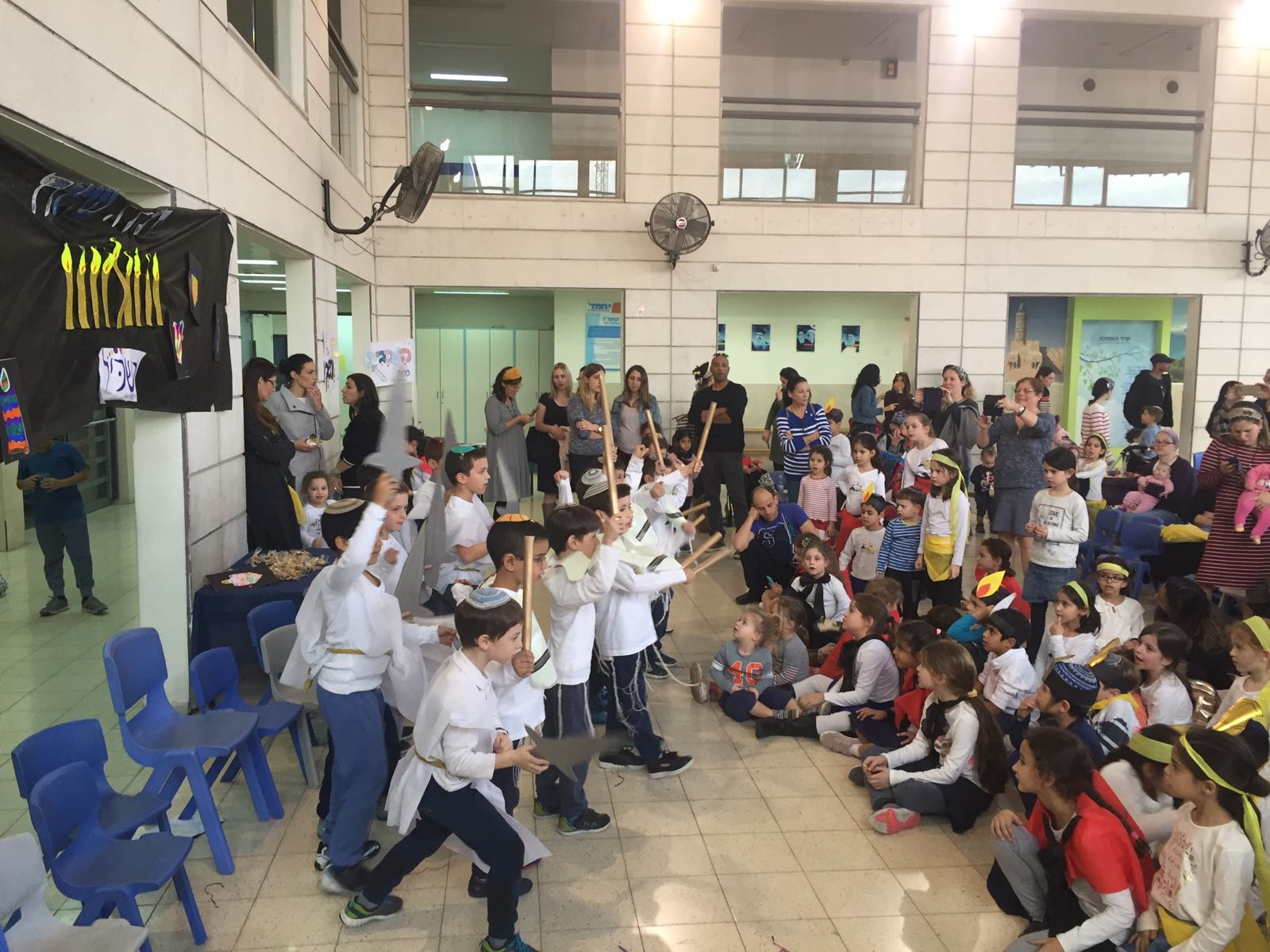 מסיבת חנוכה 