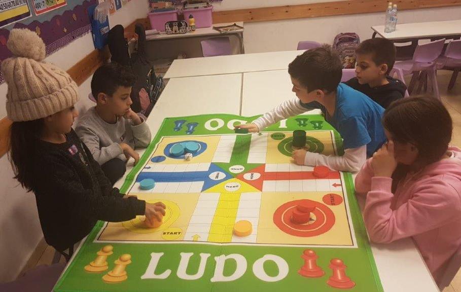צהרון עוזי חיטמן, פתח תקווה